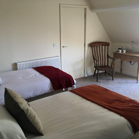 Bed and Breakfast The Old Spotted Cow à Marston Meysey Extérieur photo